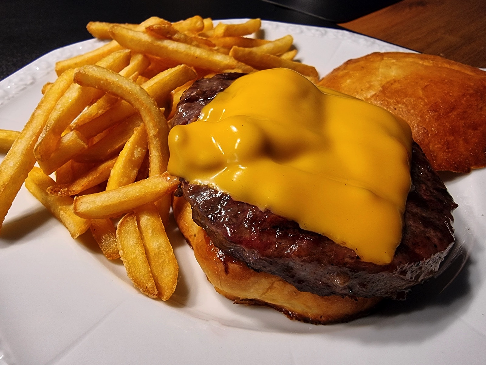 Cheeseburger vom Grill